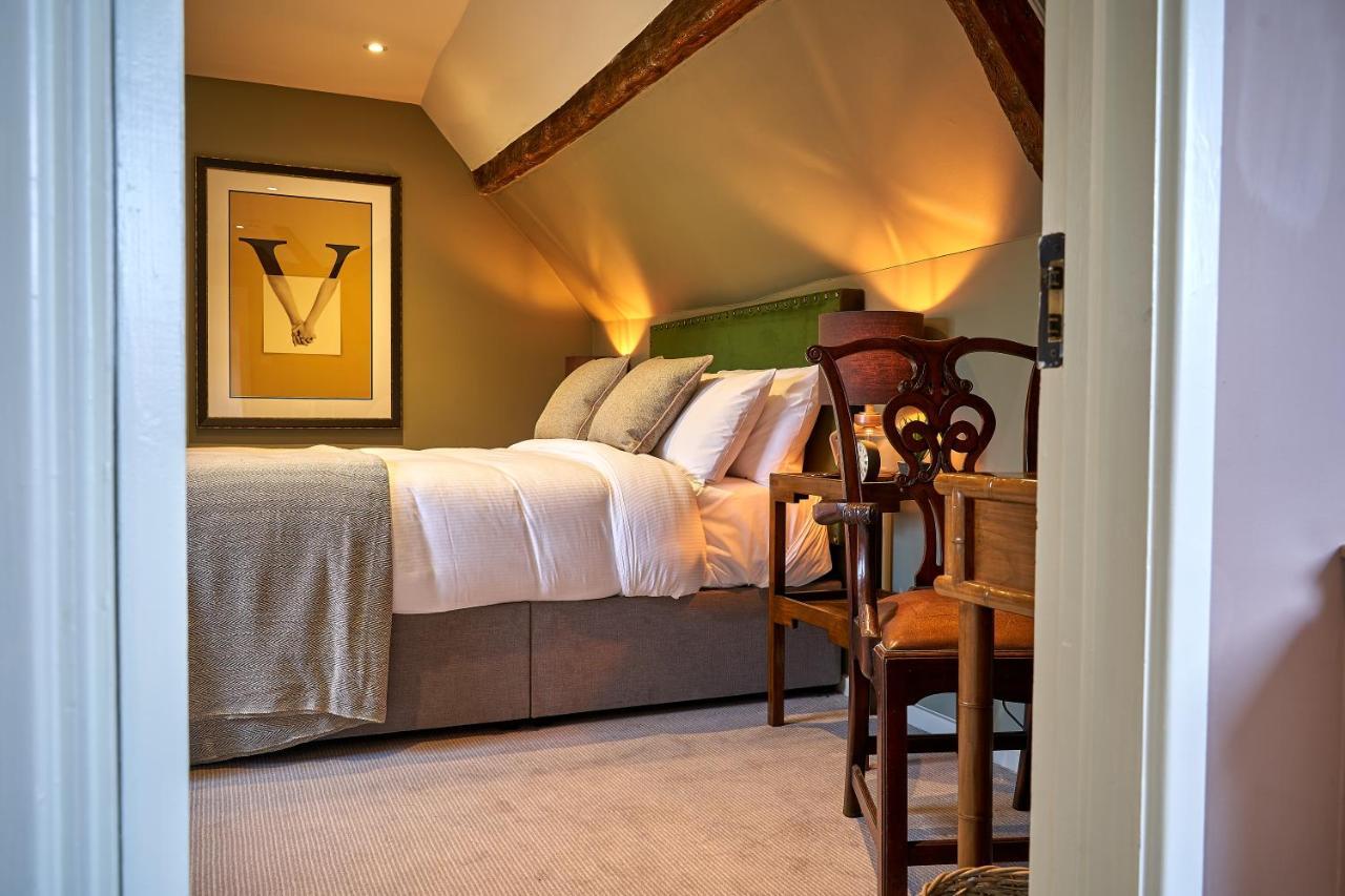 The Horse And Groom Inn Malmesbury Extérieur photo