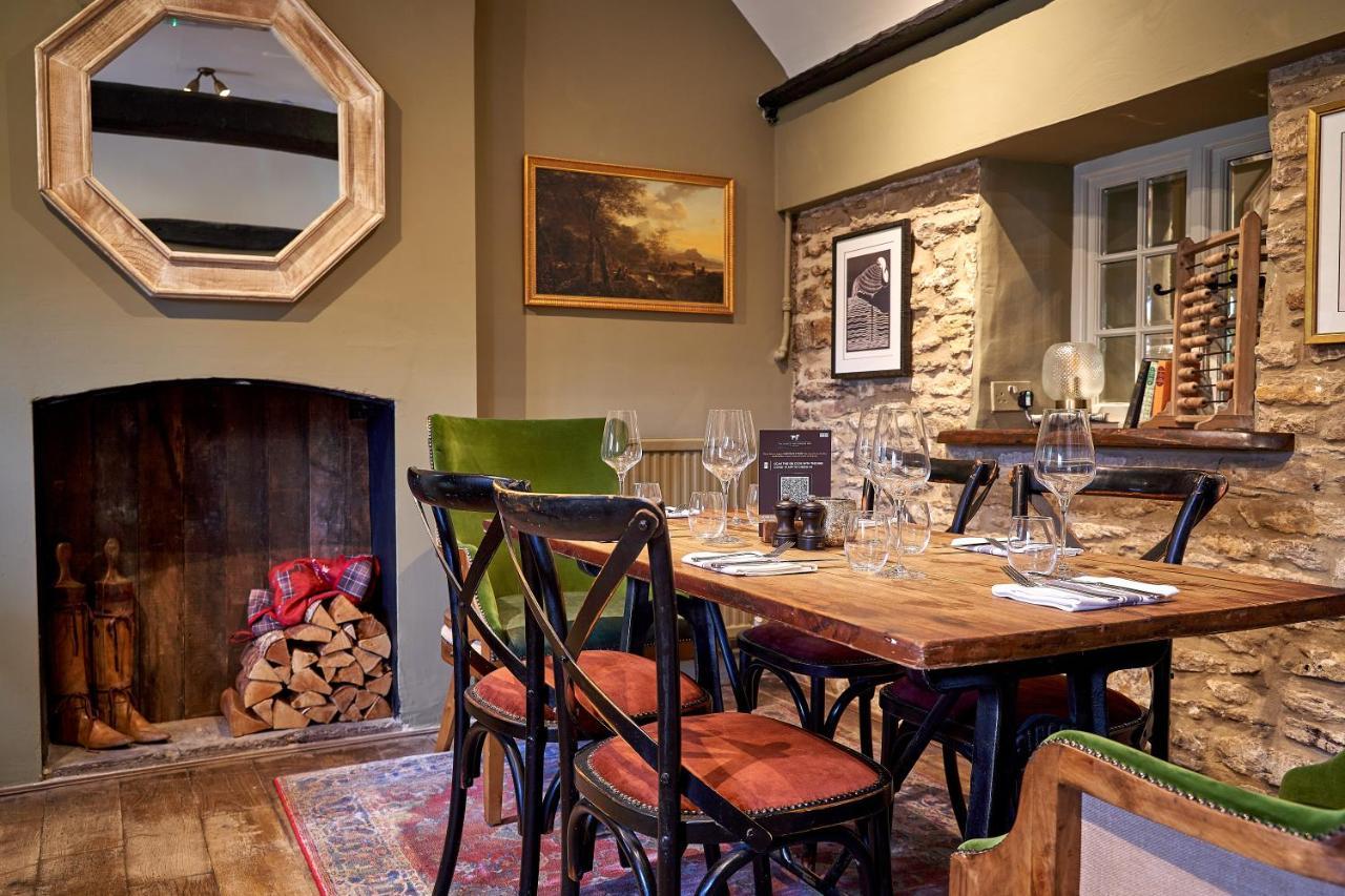 The Horse And Groom Inn Malmesbury Extérieur photo
