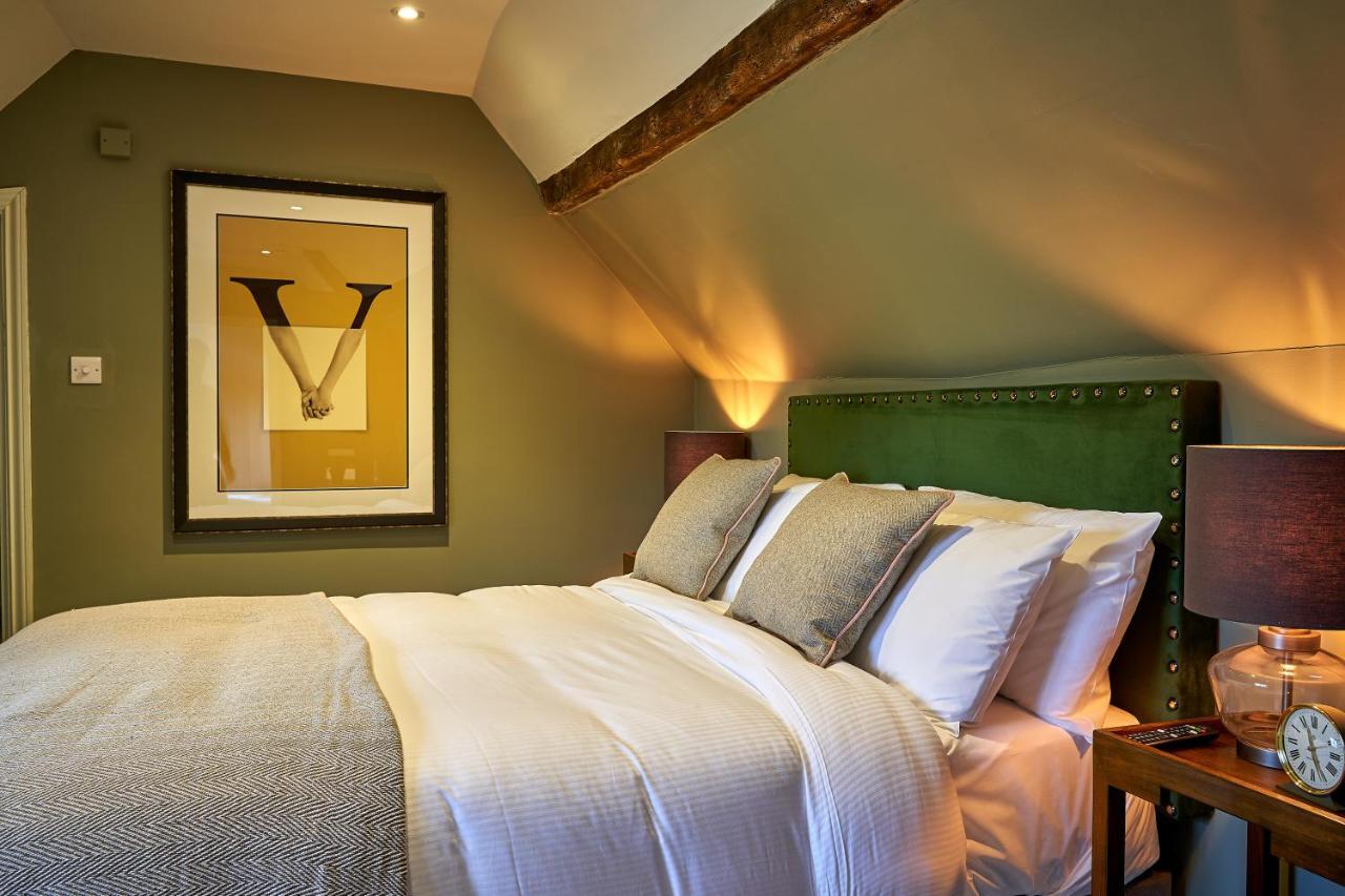 The Horse And Groom Inn Malmesbury Extérieur photo