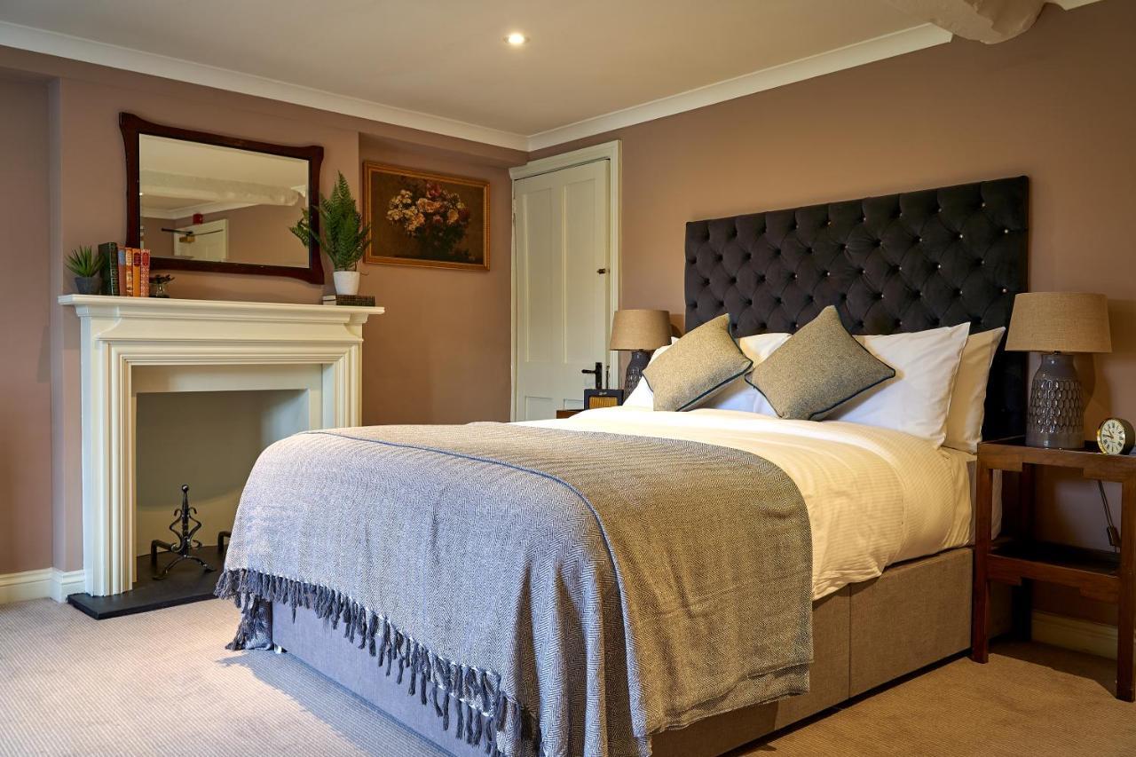 The Horse And Groom Inn Malmesbury Extérieur photo